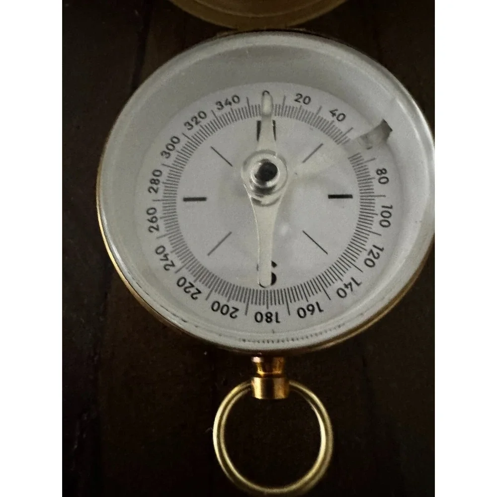 Small Pocket Compass with Lid &‎ Stop Lever To Fix Needle 1.75